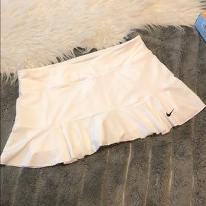 Nike dri-fit active skirt /shorts